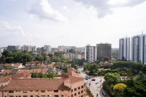 Imagen de la galería de Sun-Splashed Arty W/Panoramic Views, en Nairobi