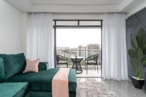 Imagen de la galería de Sun-Splashed Arty W/Panoramic Views, en Nairobi 12 fotos más