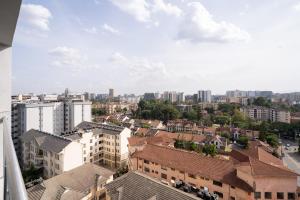 Imagen de la galería de Sun-Splashed Arty W/Panoramic Views, en Nairobi