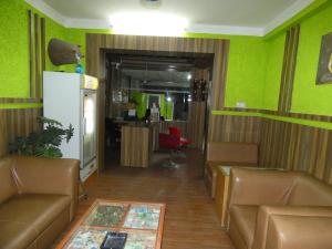 Istumisnurk majutusasutuses Sara's Backpackers Hotel