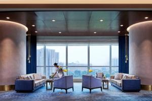 Posezení v ubytování The Ritz-Carlton Jakarta, Pacific Place