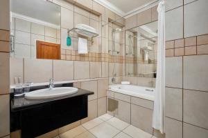 Kopalnica v nastanitvi Protea Hotel by Marriott Klerksdorp