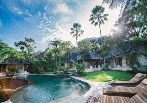 Bazén v ubytování Jungle Villa! Breath-taking views & near Ubud! nebo v jeho okolí