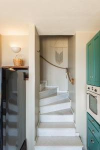 A kitchen or kitchenette at Helios Selene