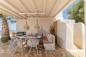 A balcony or terrace at Helios Selene