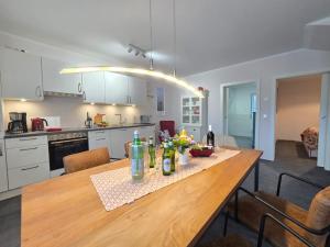 Η κουζίνα ή μικρή κουζίνα στο Friesenkate Backbord +29 φωτογραφίες