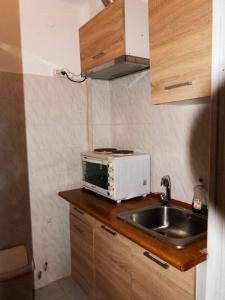 A kitchen or kitchenette at Anastasia