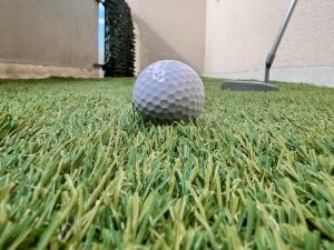 Instalaciones para jugar al golf en el apartamento o alrededores