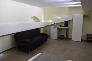 Kuhinja oz. manjša kuhinja v nastanitvi Mirea + 30 fotografij