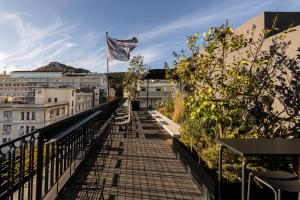 Fotografie z fotogalerie ubytování The Modernist Athens v Aténách