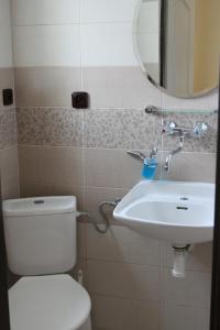 Koupelna v ubytování Hotel Klara