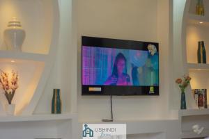 Et tv og/eller underholdning på Ushindi Bronx Villas