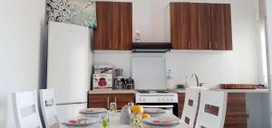 Kuchyň nebo kuchyňský kout v ubytování Ammoudaries appartment