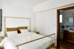 Postel nebo postele na pokoji v ubytování Villa Aura - Villa in Peyia