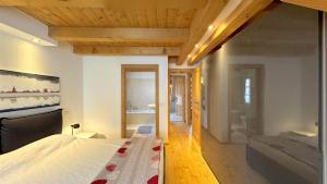 Ένα ή περισσότερα κρεβάτια σε δωμάτιο στο Alte Rote Haus