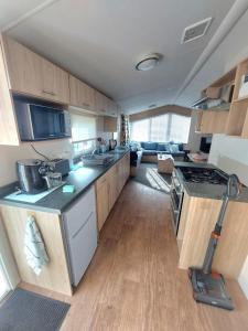 A kitchen or kitchenette at Haven holiday park Cleethorpes beach