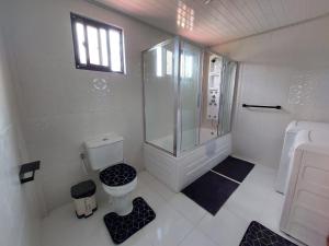 Billede fra billedgalleriet på Cozy & Central 2 Bedroom Apt i Georgetown