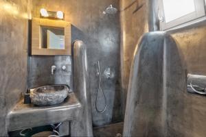 Phòng tắm tại Boutique Villa Aquata Private pool