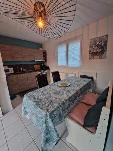 Kuchyň nebo kuchyňský kout v ubytování DSN - Domaine Suisse Normande