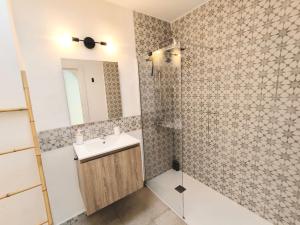 Kúpeľňa v ubytovaní Medina Marinas - Tú hogar con solarium privado!