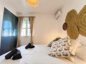Posteľ alebo postele v izbe v ubytovaní Medina Marinas - Tú hogar con solarium privado!