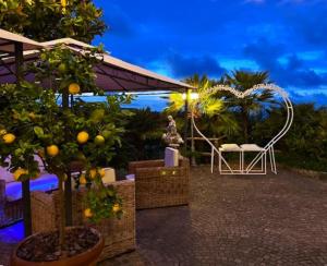 A garden outside Romantic Relais Sorrento