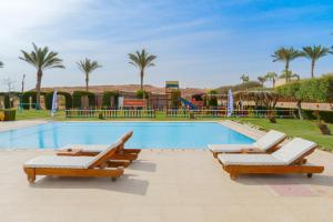 A piscina localizada em Gemma Resort ou nos arredores