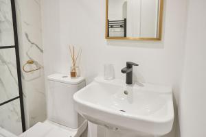 Koupelna v ubytování Cosy Coastal Apartment 1 + 14 fotografií