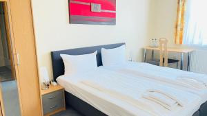 ザルシュテットにあるHotel Merkur Garniのギャラリーの写真