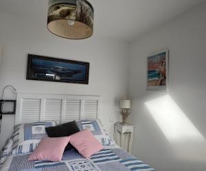Posteľ alebo postele v izbe v ubytovaní Maison Sarzeau - Penvins, 300m des plages dans impasse au calme, reposant