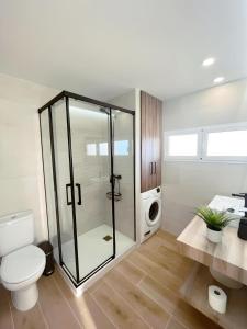 Koupelna v ubytování Precioso apartamento reformado con vistas directas al mar