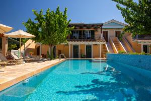 Bazén v ubytovaní Villa Vita Holidays alebo v jeho blízkosti