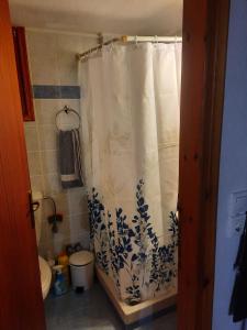 Et badeværelse på Kampos View Ikaria