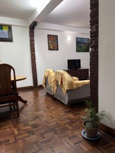 Dongol Residence的电视和/或娱乐中心