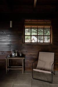 Posezení v ubytování SABI Award Winning Designer Cabin