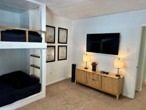 Foto dalla galleria di Timbers Tavern a Red River