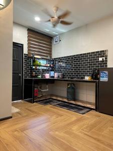 Η κουζίνα ή μικρή κουζίνα στο Rosz Homestay Kuala nerang