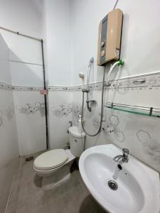 Ванная комната в Nhà Nghỉ Phố Biển Phan Thiết
