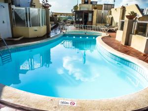 Bazén v ubytování Hotel Kennedy Nova nebo v jeho okolí