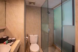 Koupelna v ubytování Liberta Seminyak Hotel