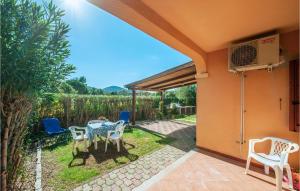 Taman di luar Amazing Apartment In San Teodoro Ot