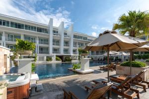 Hồ bơi trong/gần Kantary Hills Hotel, Chiang Mai