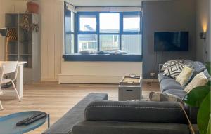 Χώρος καθιστικού στο Gorgeous Apartment In Bergen Aan Zee