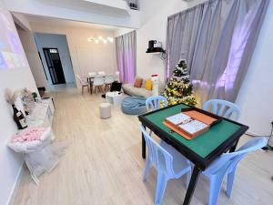 Imagen de la galería de MASAI near PERMAS JAYA BBQ KTV BILLIARD, en Masai