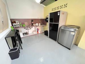 Imagen de la galería de MASAI near PERMAS JAYA BBQ KTV BILLIARD, en Masai 11 fotos más