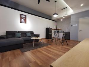 Posezení v ubytování Mykey The Quartz A-13A-09 Melaka City