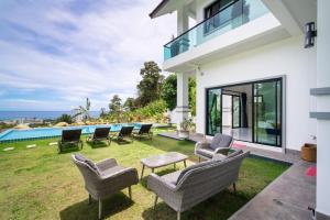 Πισίνα στο ή κοντά στο Karon Horizon: Coastal Charm Villa