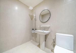 Un baño de DongBaek Hotel Okpo