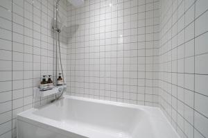 Un baño de DongBaek Hotel Okpo