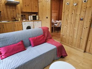 Kuchyňa alebo kuchynka v ubytovaní Apartamentos Ea Astei